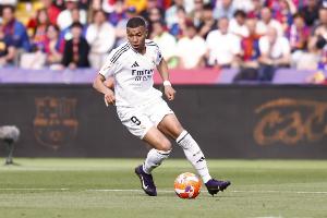 姆巴佩本赛季打进44球,追平法国球员单赛季4大联赛进球纪录