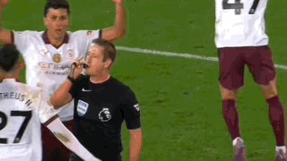 500万网彩票官网-埃弗顿含冤送点？前名哨：裁判没有错，是规则错了！